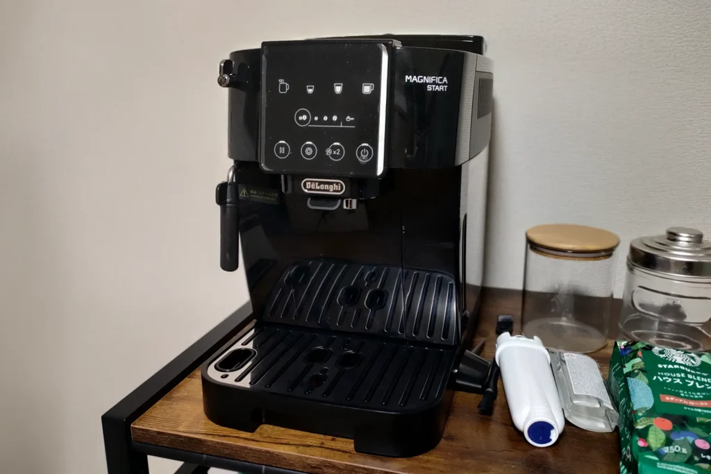 高級感のあるデロンギ マグニフィカ スタート本体の設置写真